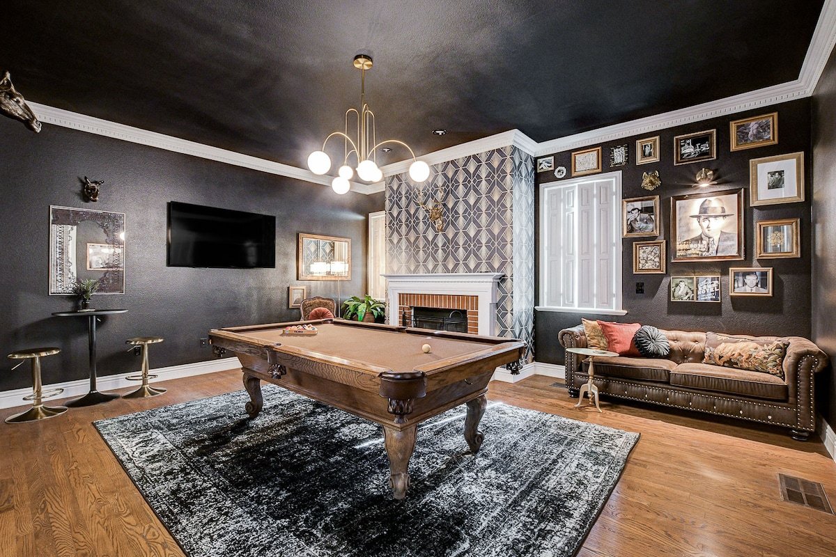 Upscale Luxury Estate gallery image 2