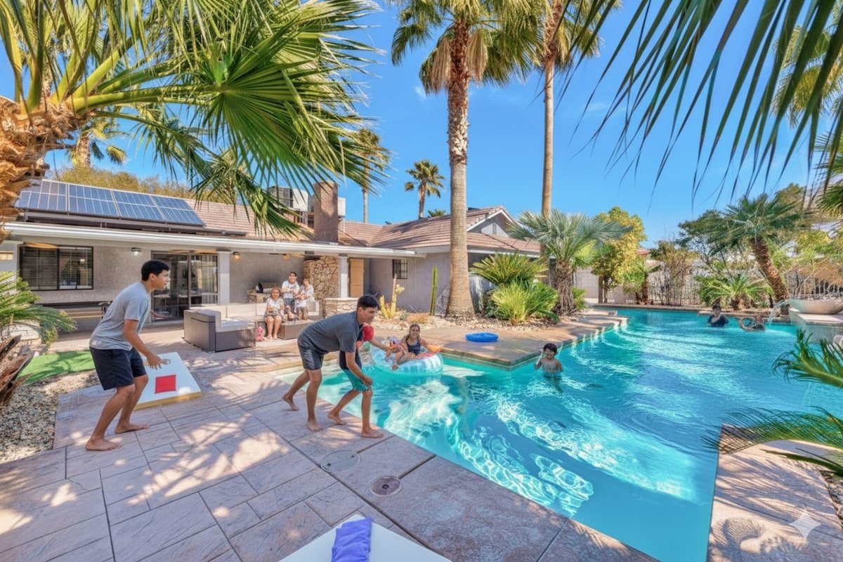 777Rentals – 7BR/5BA – Serenity 2 Estate gallery image 2