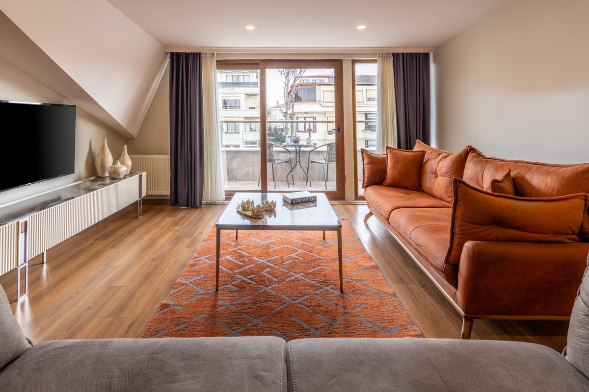 Luxury 3 Bedroom Apartment Terrace & Pool &Parking