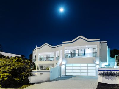 Mullaloo Beach Front, heat pool sauna ocean views