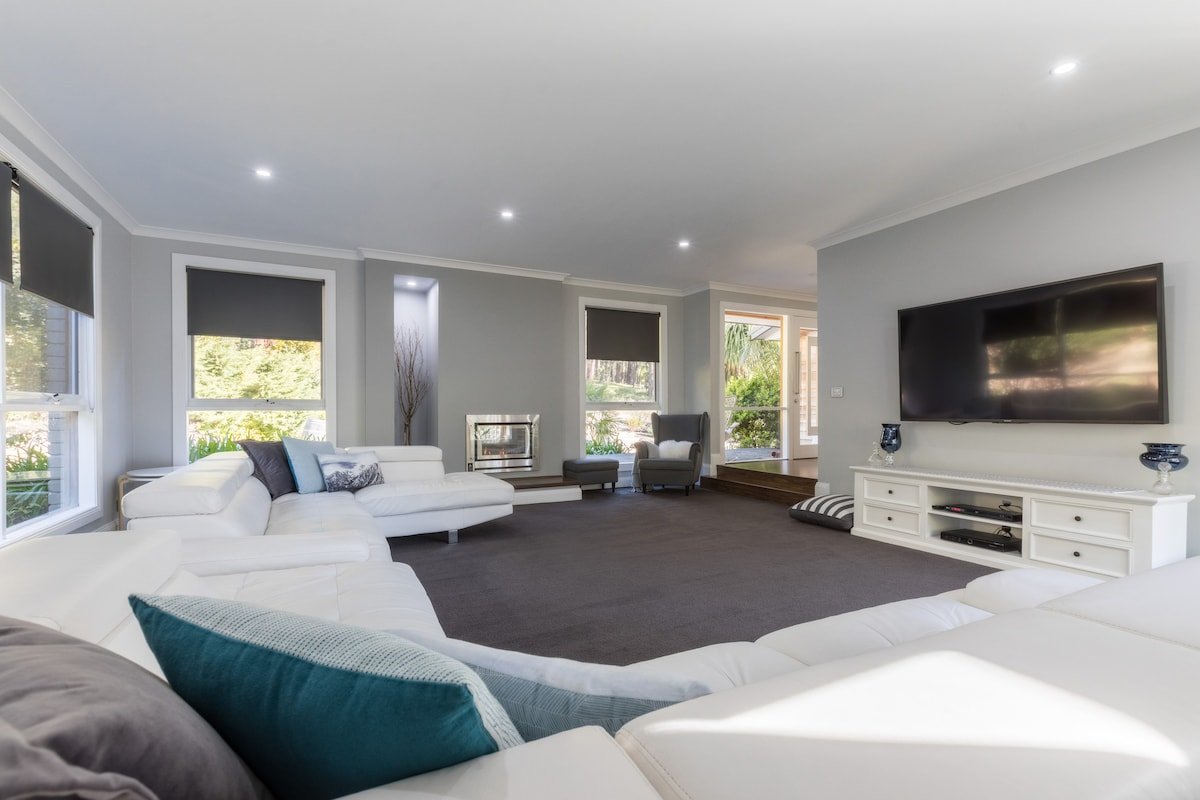 QUPI House – Large & Bright Yarra Valley Home gallery image 4