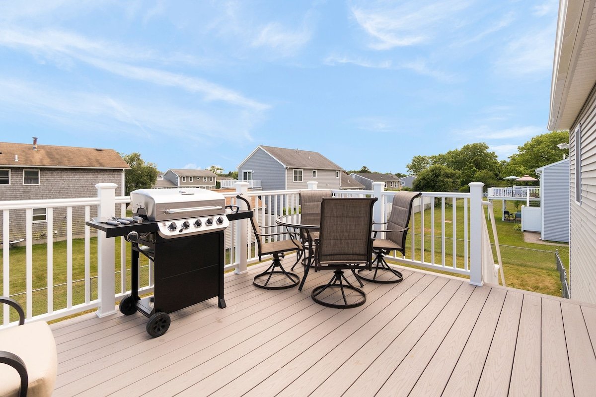 Walk to Beach. Newly Renovated. A/C gallery image 5