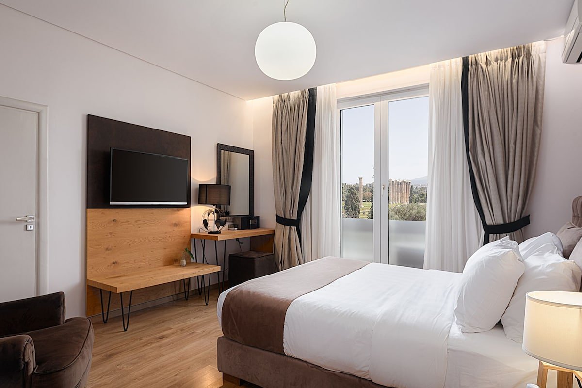 Acropolis Grand Residence, Stunning Views gallery image 4