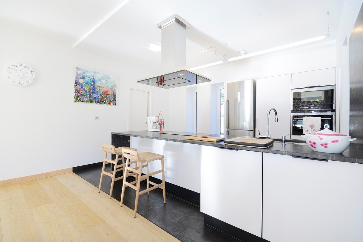 Preciosa casa autosostenible en EA gallery image 5