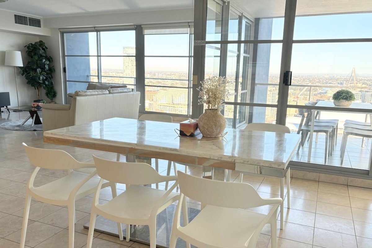 City Center Harbour View Three Bedrooms Penthouse gallery image 5