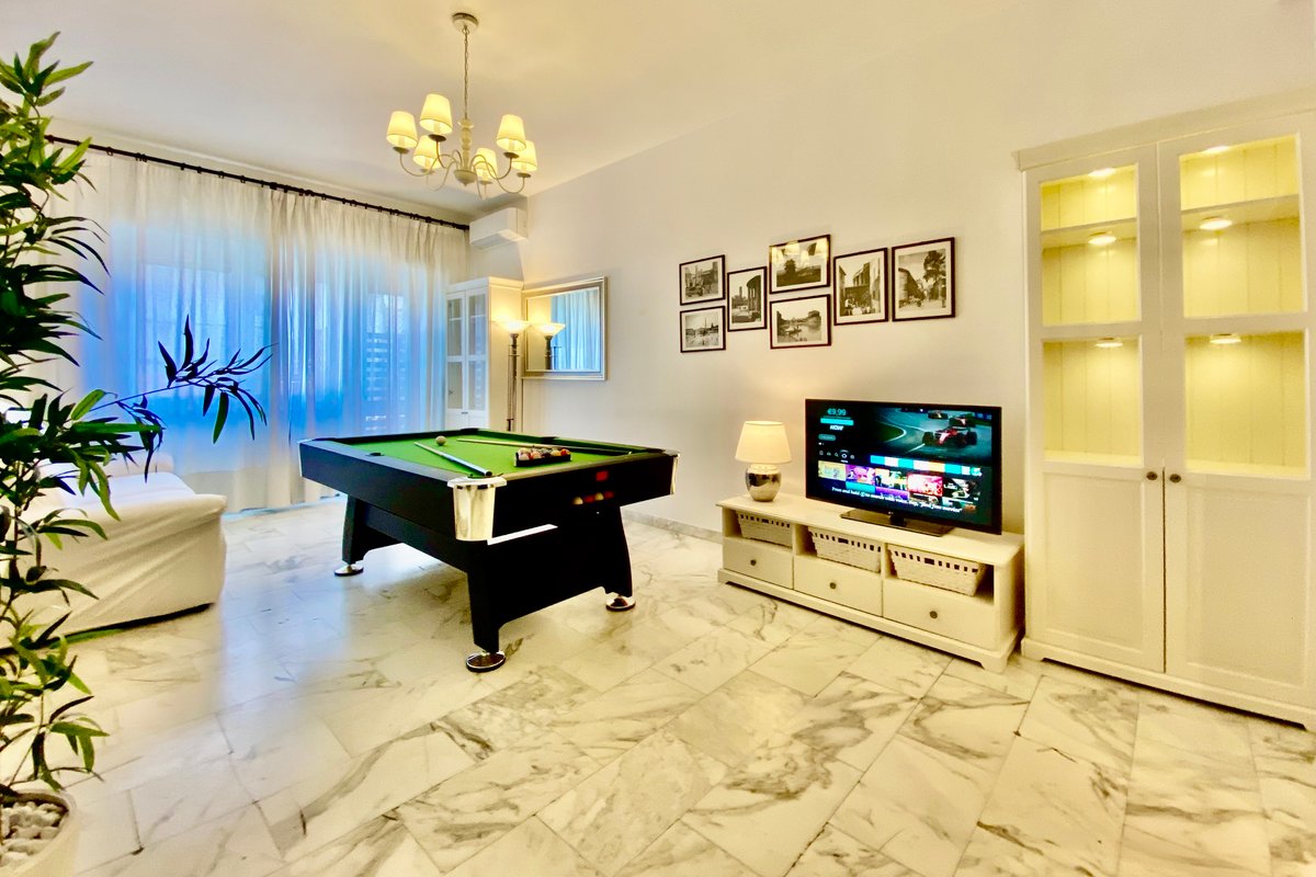 Elegant, 130mq, Vatican, Metro, Pool table & Golf