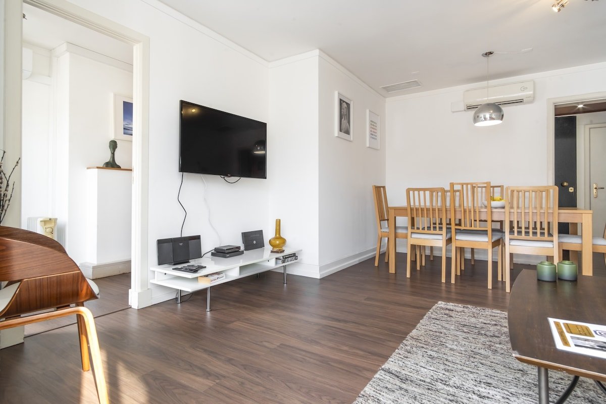 LV Premier Chiado CH1- Balcony, Central, Elevator gallery image 4