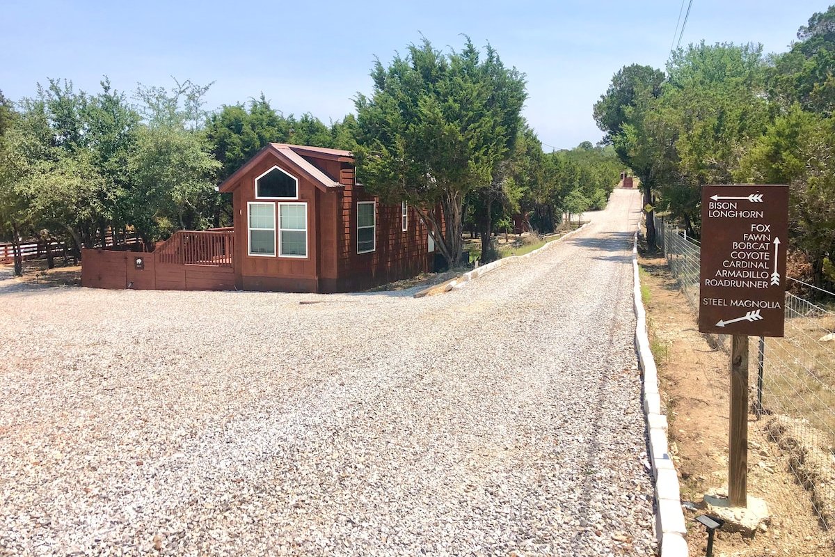 9 Cabins At Rim Rock on 3 acres with pool! gallery image 3