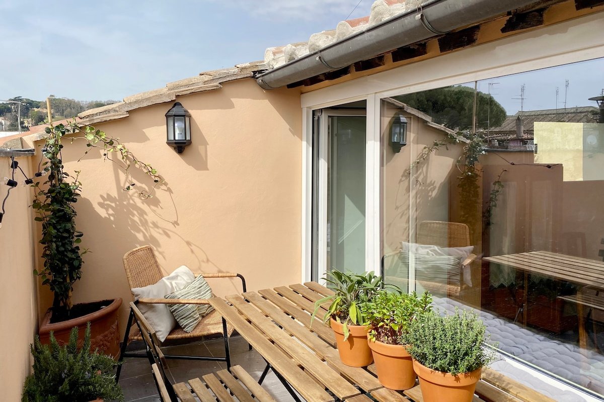 Amazing penthouse with terrace in Trastevere gallery image 5