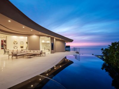 Private Estate w/ Heated Pool, Hot Tub, Office