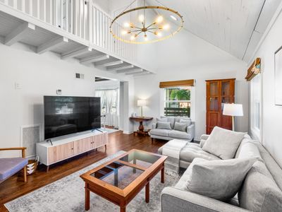 4-Bed Farmhouse Bliss Near It All