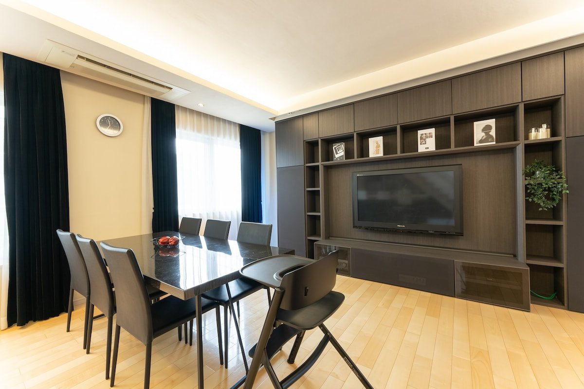 渋谷センター街徒歩4分｜最大10名様｜ラグジュアリーな松濤の2LDKメゾネット｜豪華なジャグジーバス gallery image 3