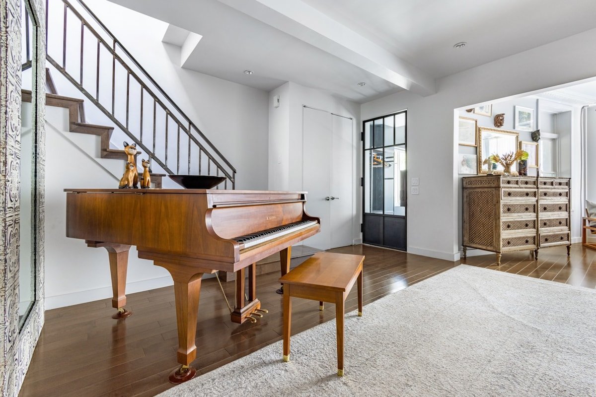 Spacious Windsor Terrace Townhouse – Prospect Park gallery image 2