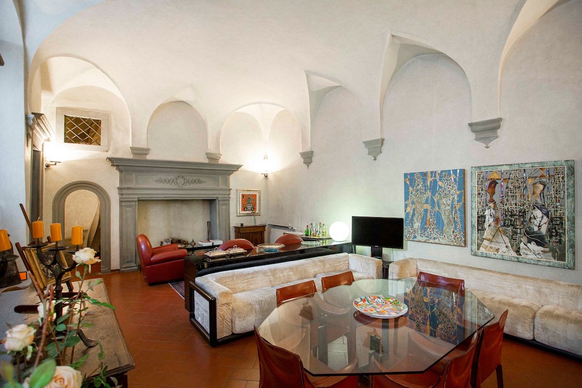 Renaissance Palace in Santa Croce gallery image 3