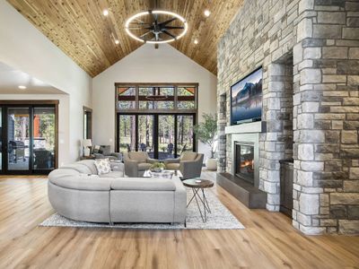 High Desert Luxury Abounds, Oversized Hot Tub,