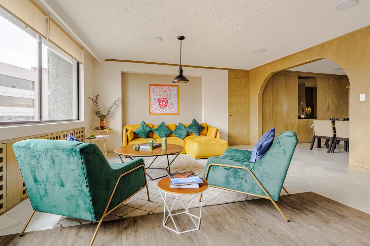 PH! 9 Beds! 4 Parking Spaces! Baby Crib! Poker!