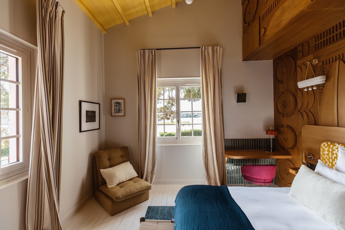 Les Bords du Lac gallery image 4