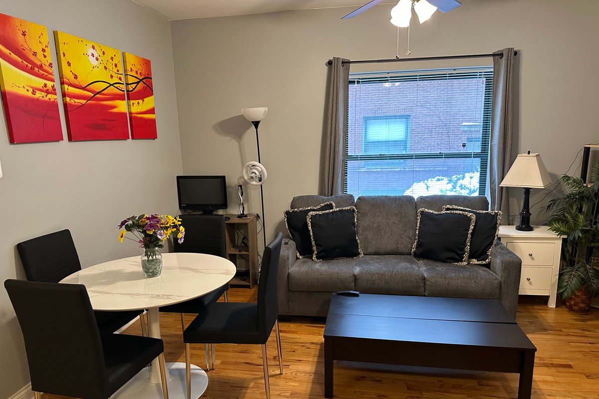 Modern 2BR Lakeview | Walk to Wrigley + Wi-Fi