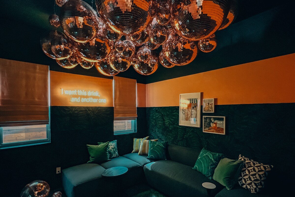 BRAND NEW ★ IG WORTHY, GIRLY PAD, W/ KARAOKE ROOM gallery image 4