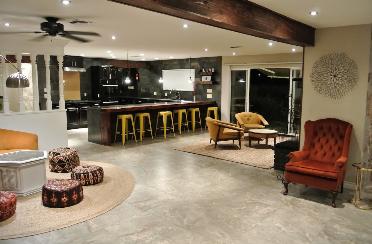 The “Beverly hills” of Las Vegas… gallery image 2