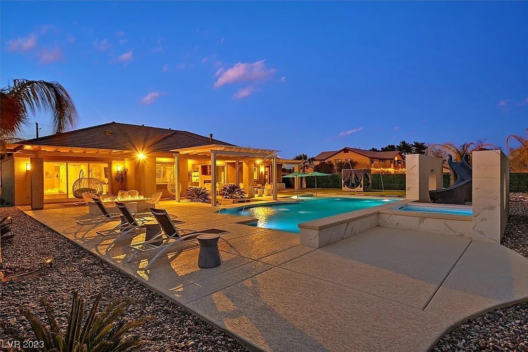 7 minutes to Vegas strip-your home away from home gallery image 2