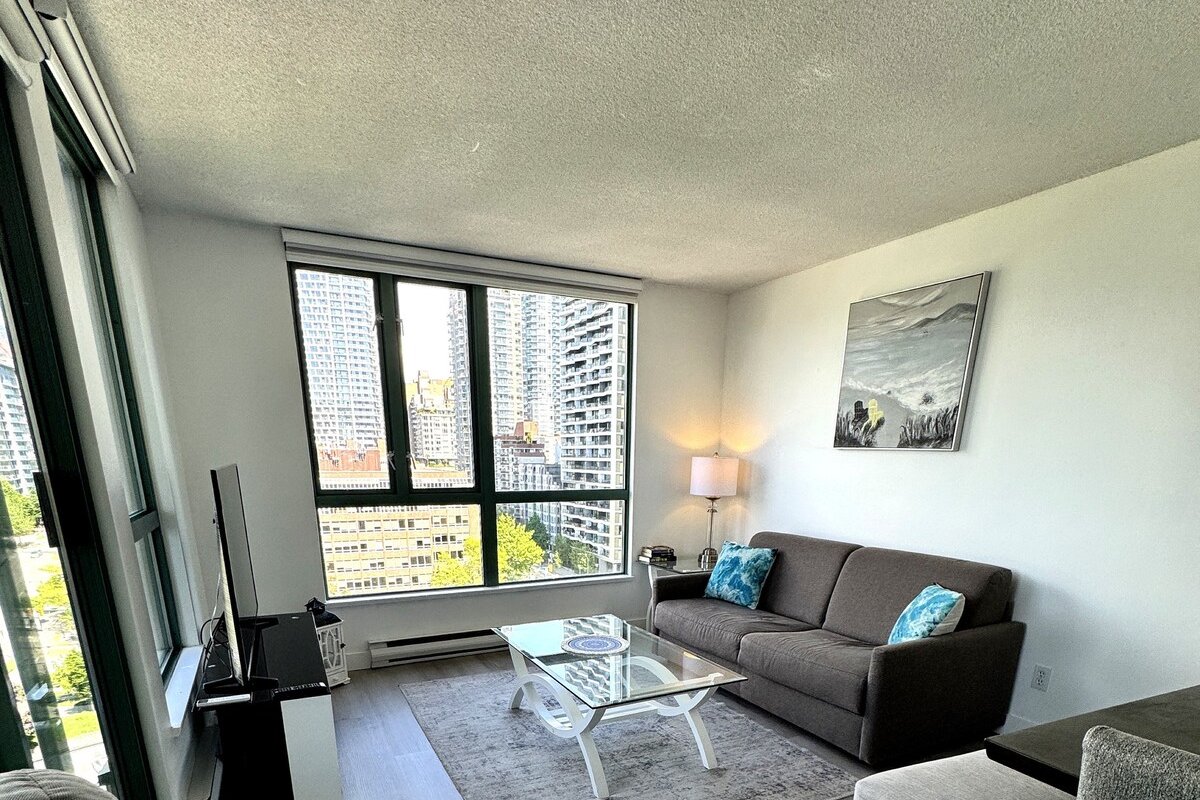 Stunning ocean (sound of waves) gallery image 5