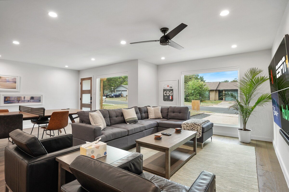 2 House Compound! 7Bedroom – PingPong – Yard Games gallery image 4