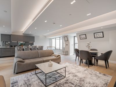 Luxury 2 bed Duplex Kensington Olympia w A/C lift