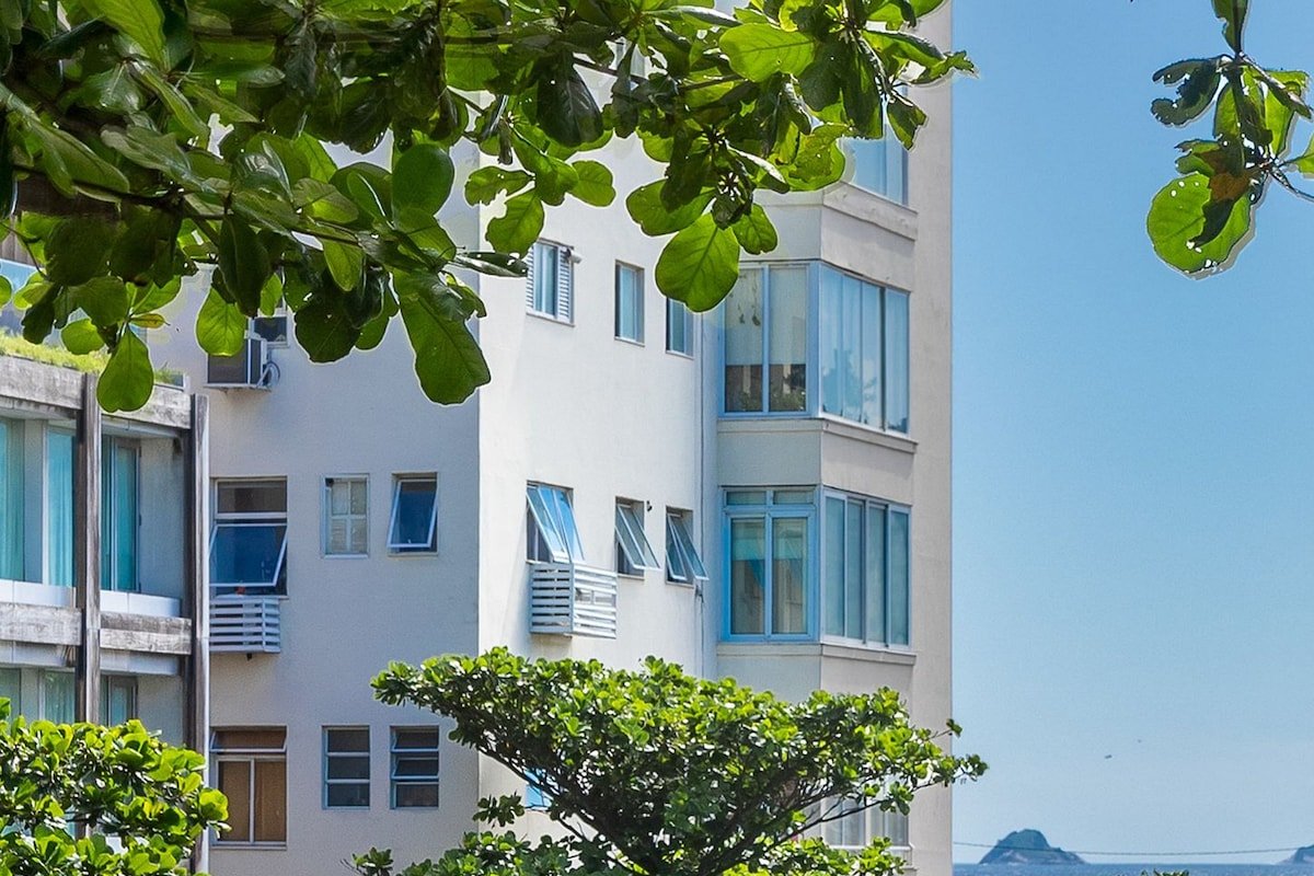 Beautiful apartment on Ipanema beach gallery image 4