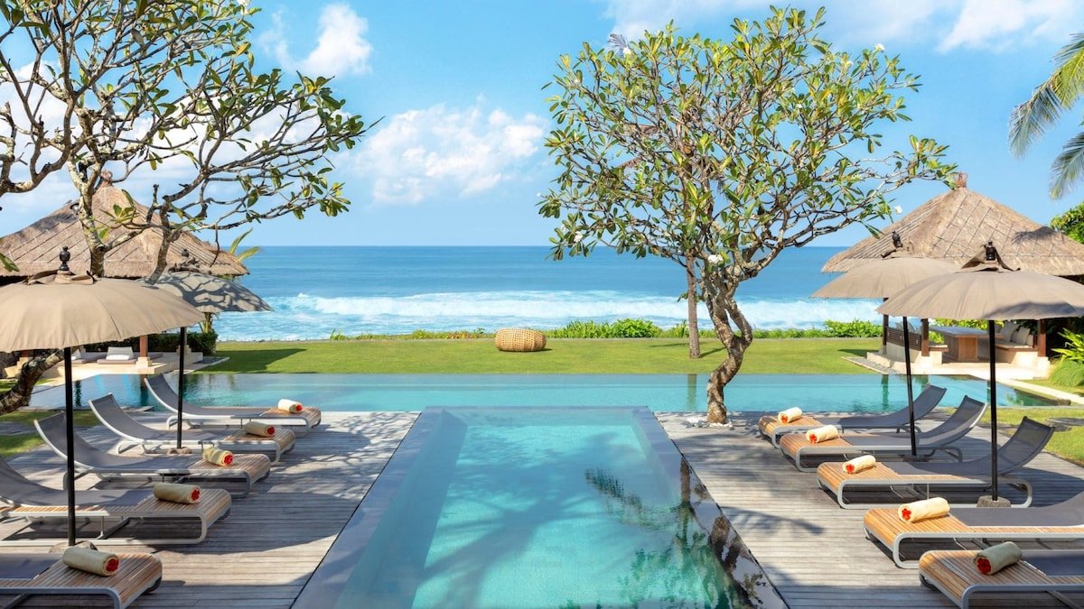 Villa Melissa: Beachfront, Full Service, Chef gallery image 4