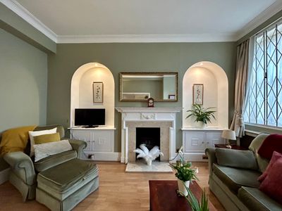 Spacious Hyde Park Mews with Roof Garden & Garage