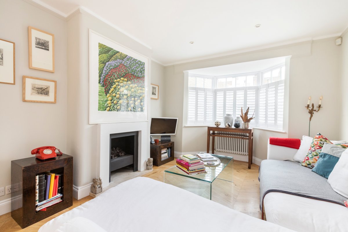 Whoops-a-Daisy 3 bedroom in Notting Hill