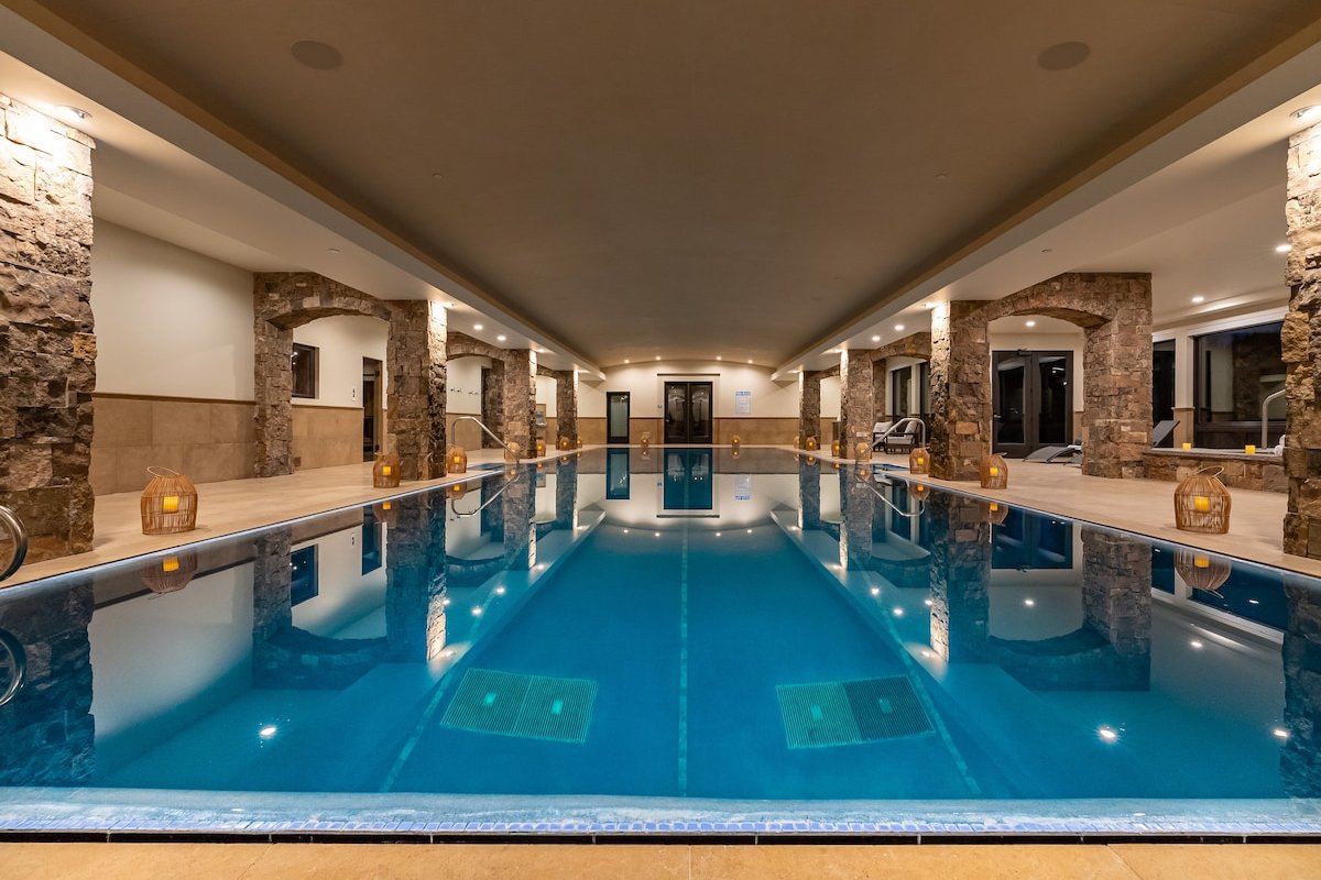 Alpine Peak Lodge Indoor Pool!