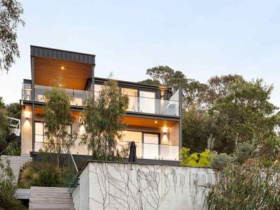 Banksia | Luxury Home with Views