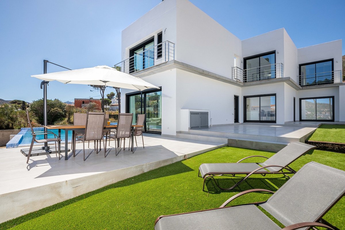 Sea views in Cap de Creus. Free WIFI. LUMEN HOUSE. gallery image 4