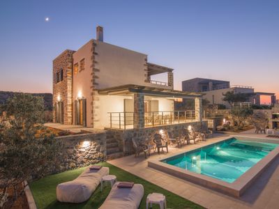 Charlise Luxury Villa by Cretevasion