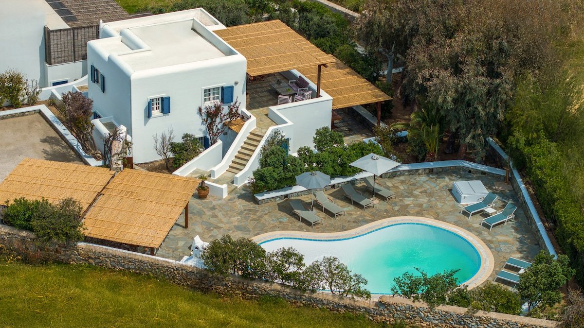 Villa Orea Beachfront by Mykonos Mood gallery image 2