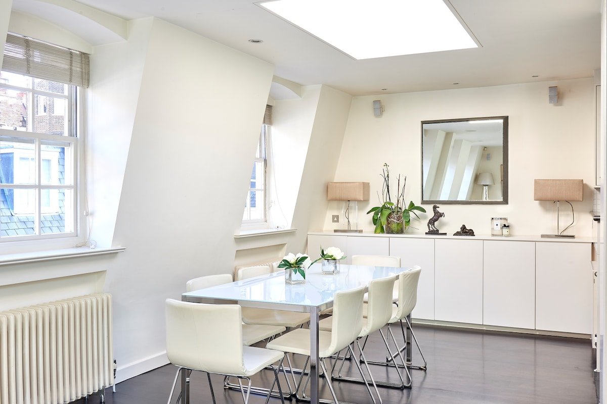 Stunning Luxury Knightsbridge House gallery image 4