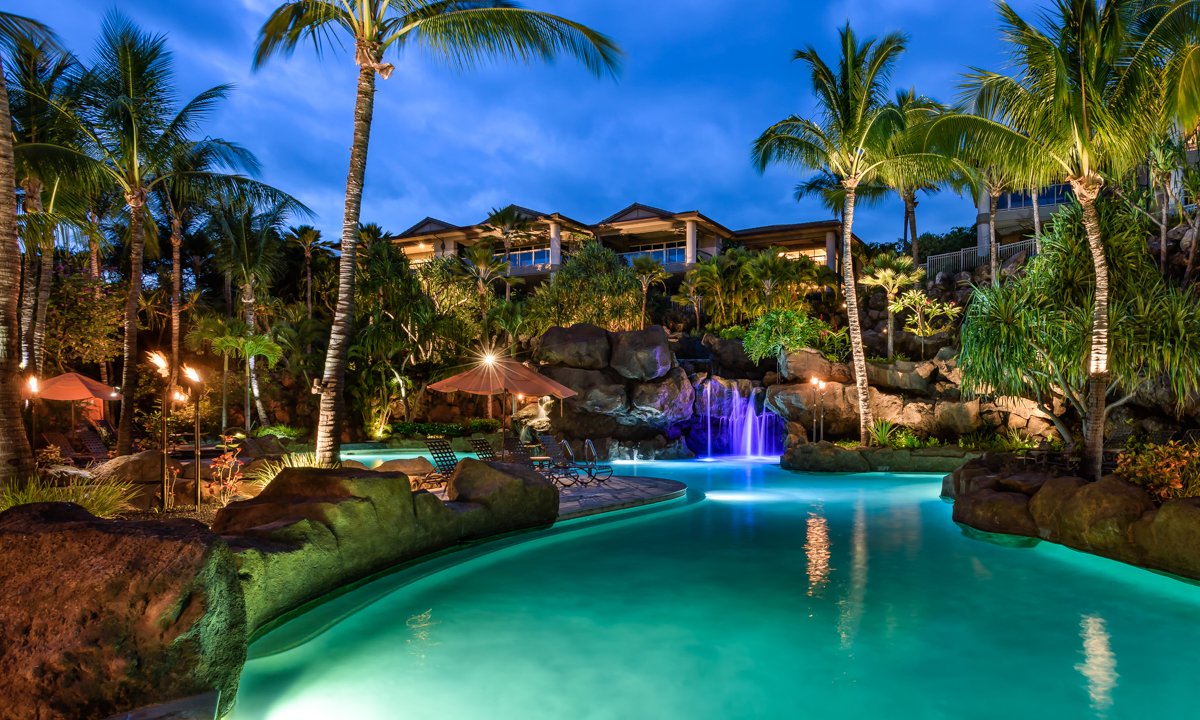 HO’OLEI DESIGNER VILLA24-4 AC WIFI BEACH POOL WALK