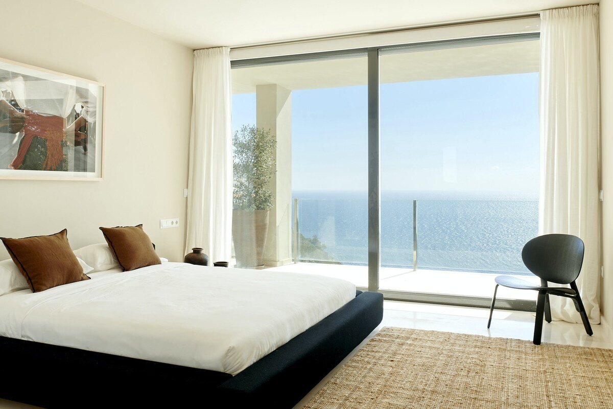 Sea views- Infinity pool- 10 minutes Ibiza Town gallery image 3