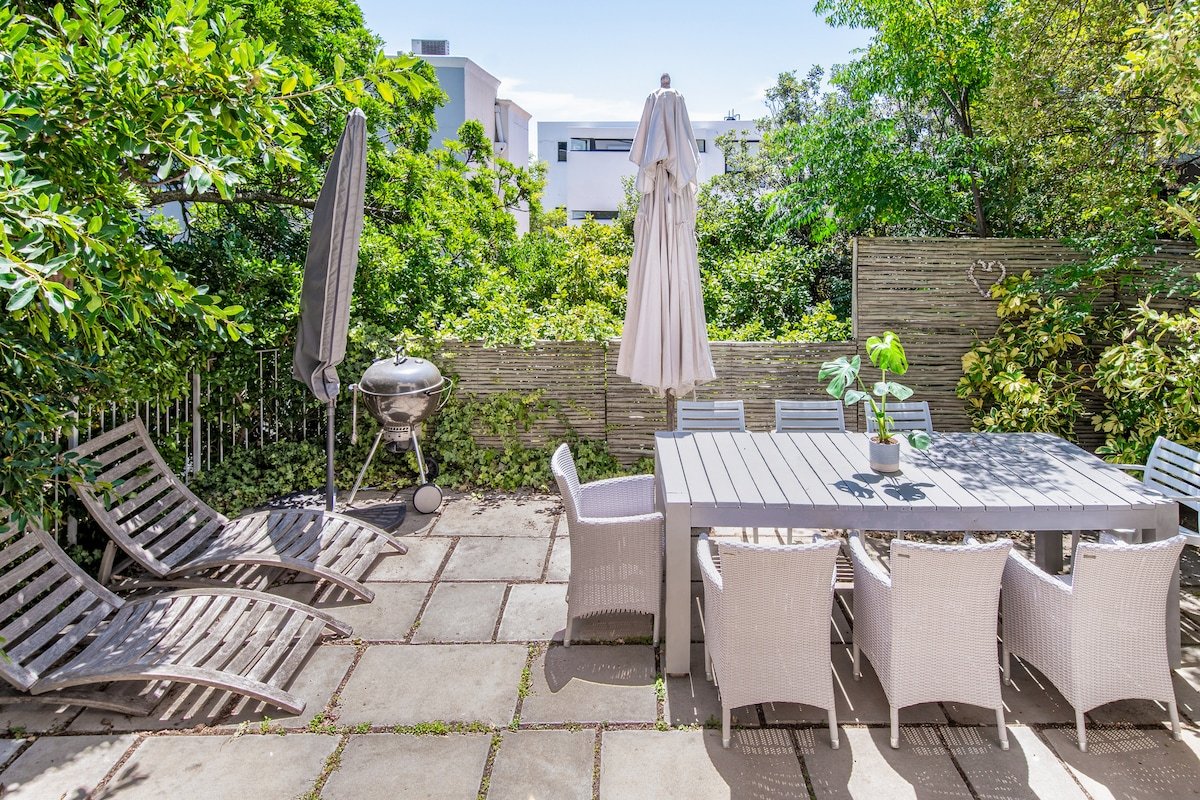 Villa Erythrina- Camps Bay Beach House on Argyle gallery image 5