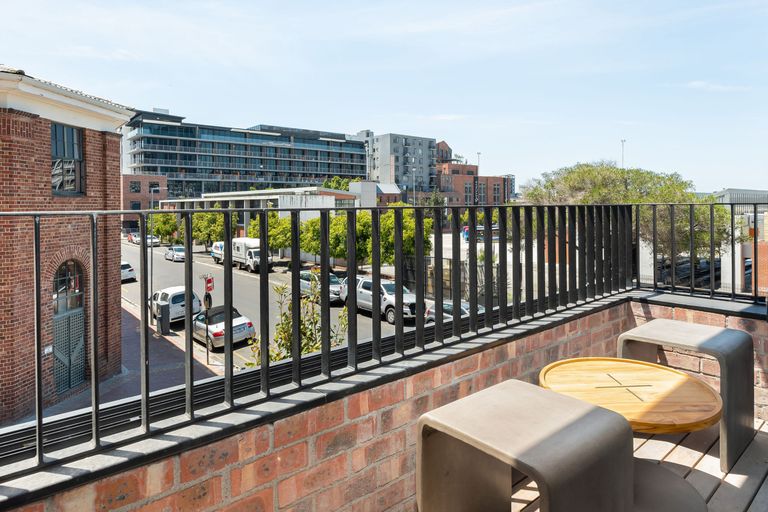 Signature Modern Apartment featured image