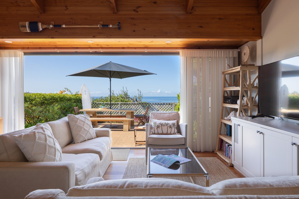 Balmy Palms | Boomerang Beach