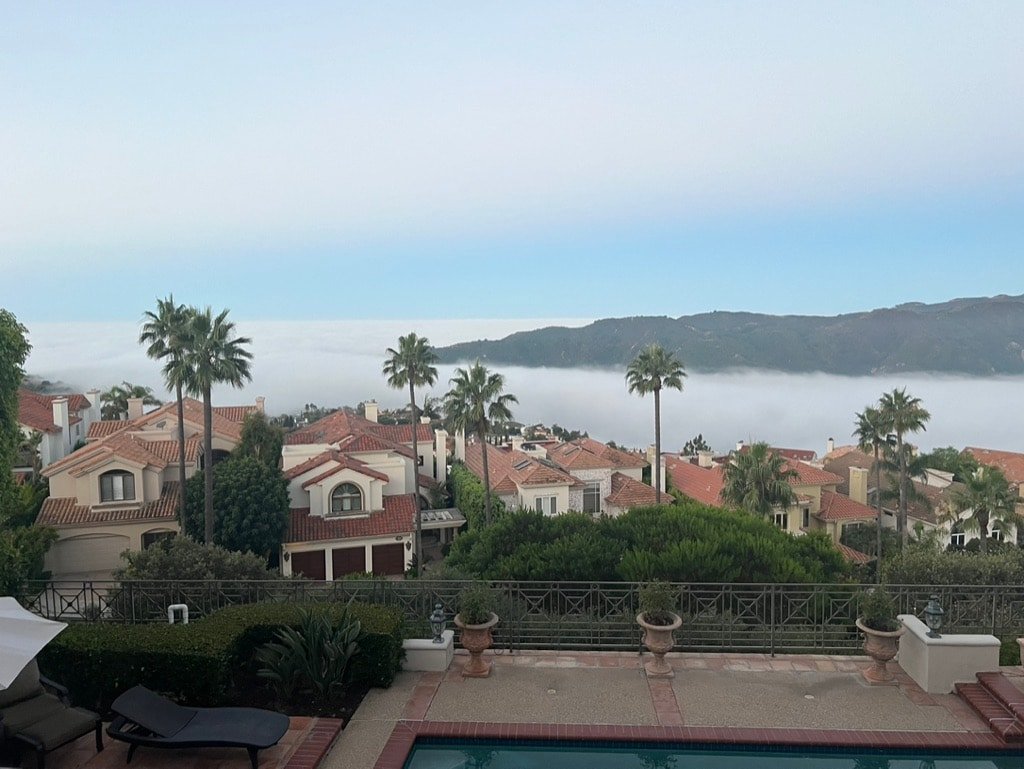 Large 6200 sqft Palisades 5-Bed Ocean View Home gallery image 5