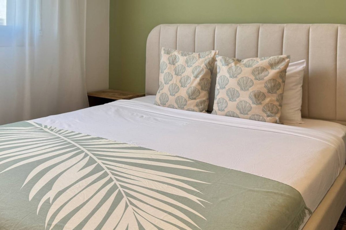 Sea view Barceloneta apartment gallery image 5