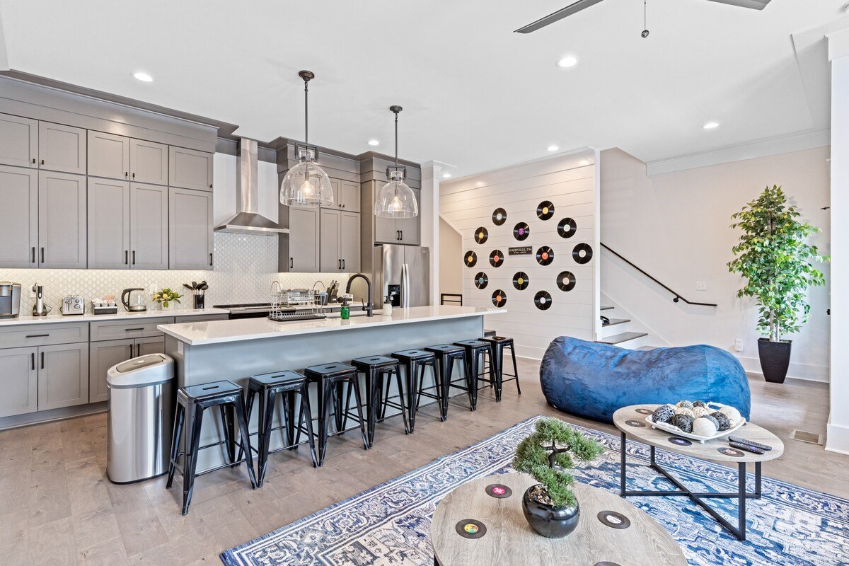 *SLEEPS 24* Keep the Secret *2 Units * 8BR* 8BA*1 gallery image 3