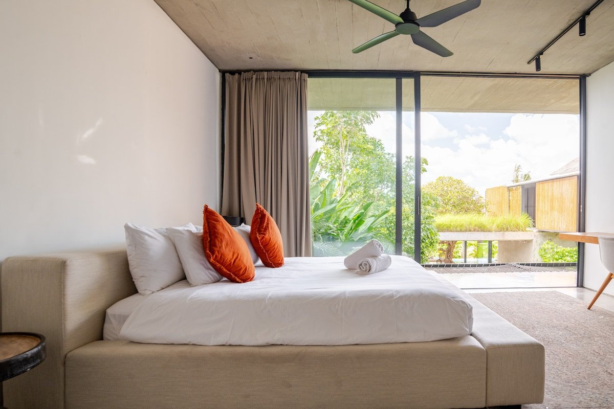 Luxe Bridge.villas : Modern Meets Tropical w/Chef gallery image 3