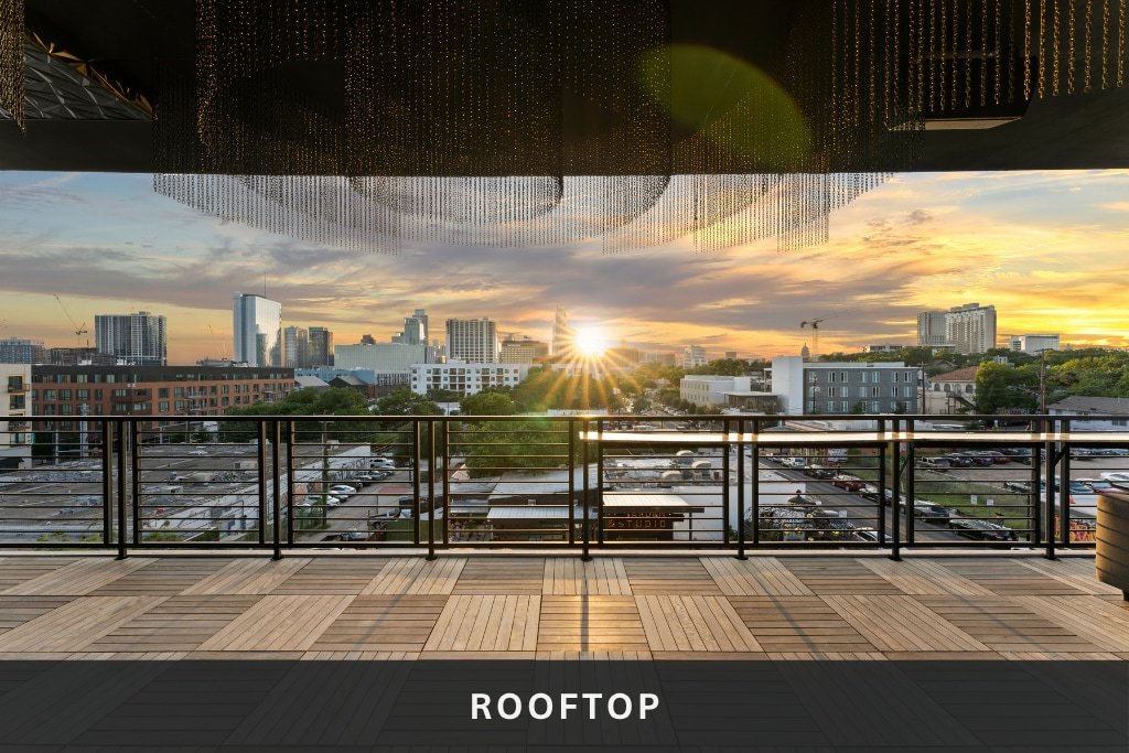 Inn Cahoots 5BR | Sleeps 16 • Pool • Music • E 6th gallery image 4