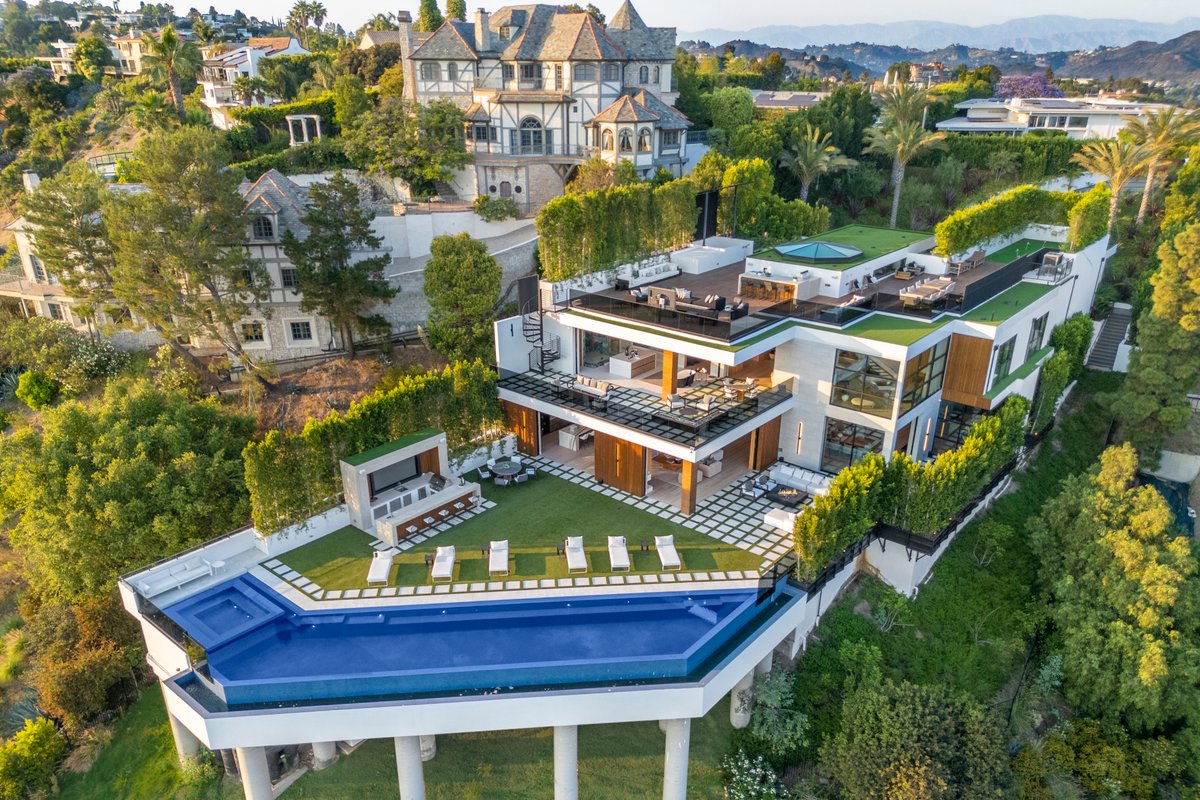Opulent Bel-Air Paradise Perfect for Elegant Stays