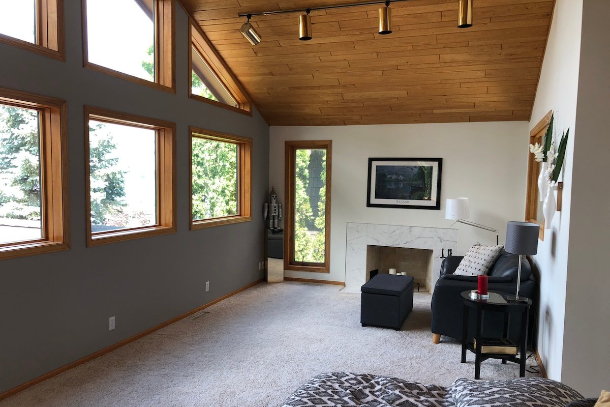 Lake Minnetonka Paradise – Entire Home gallery image 4